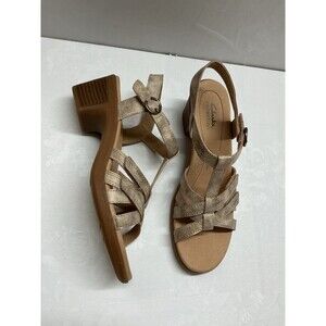 Clark’s shoes size  10 M